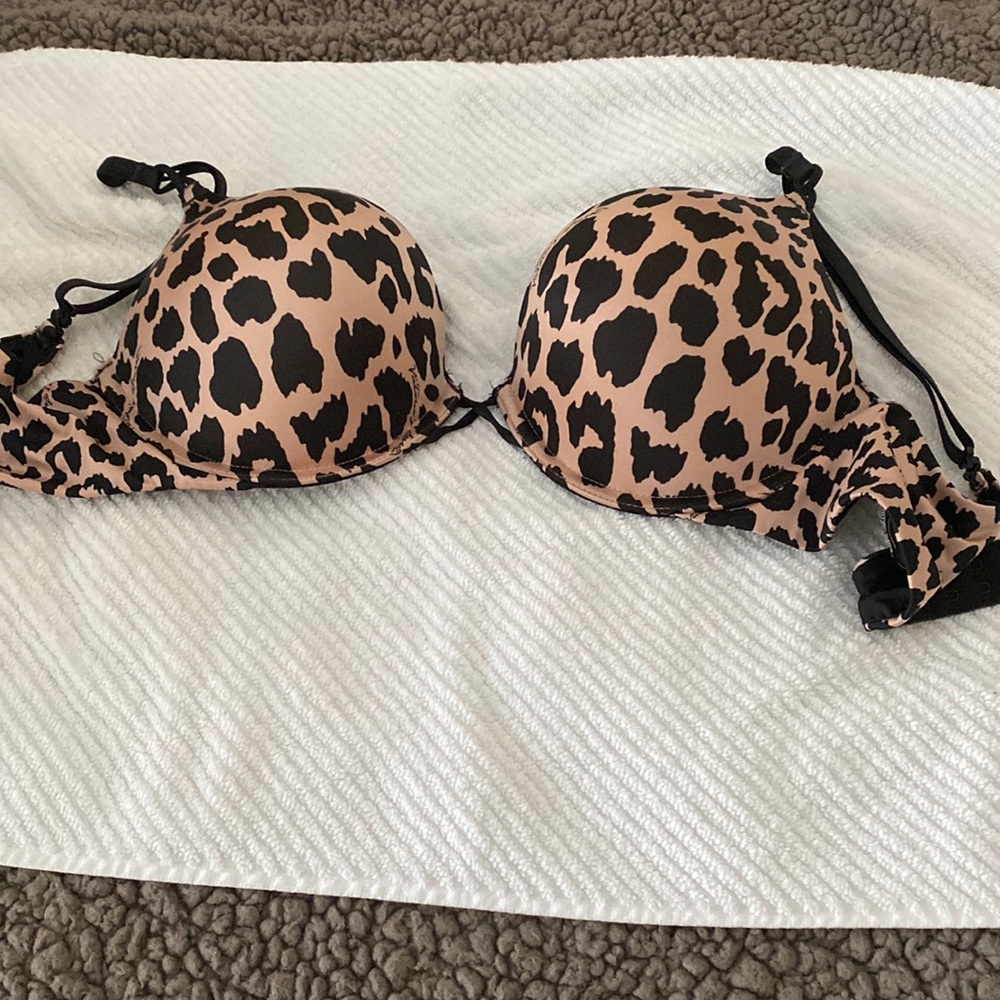 Victoria’s Secret Bombshell Plunge Bra